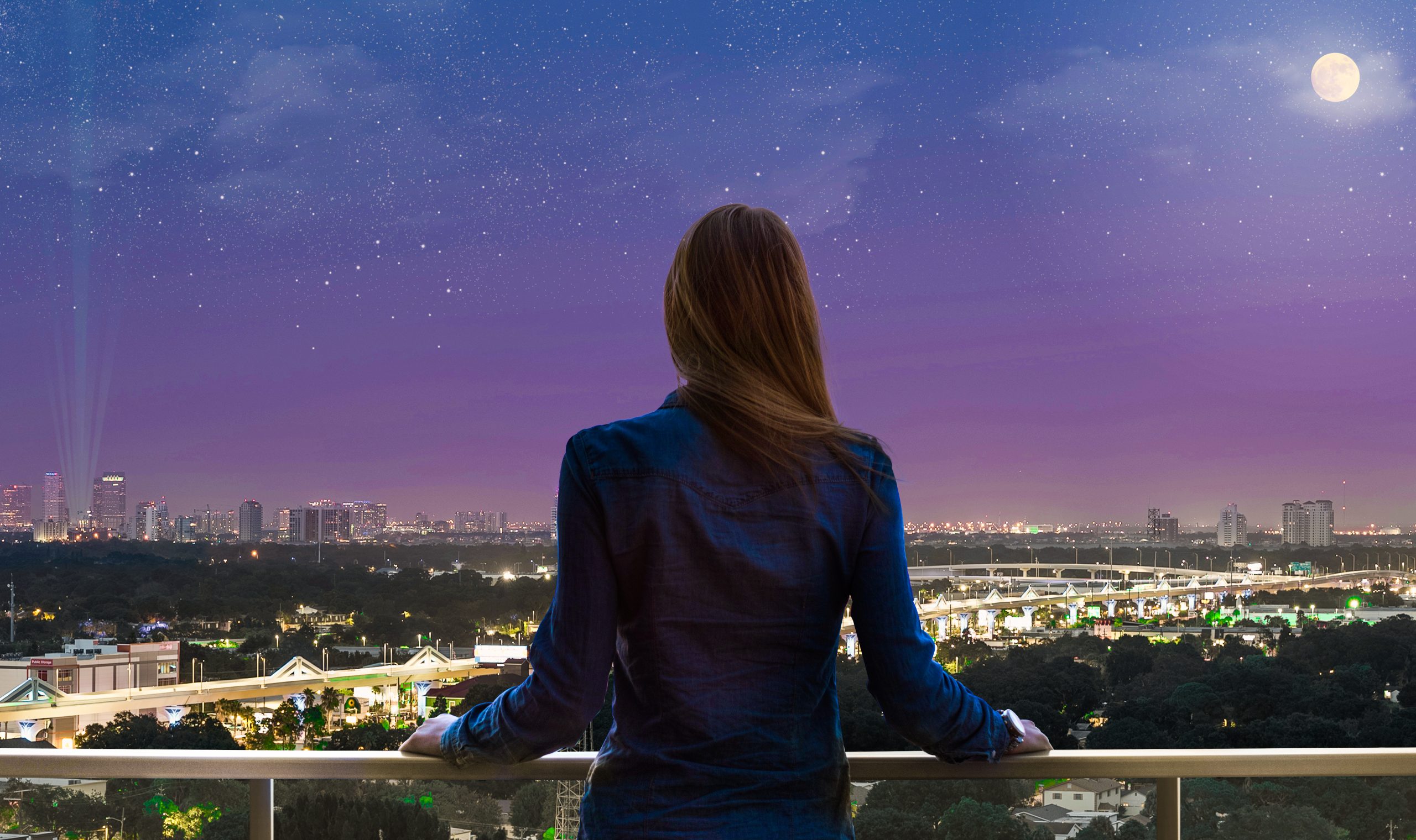 Aspire-Balcony-Woman